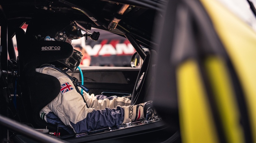 
                        Bentley снова "Царь горы" - теперь Continental GT                    