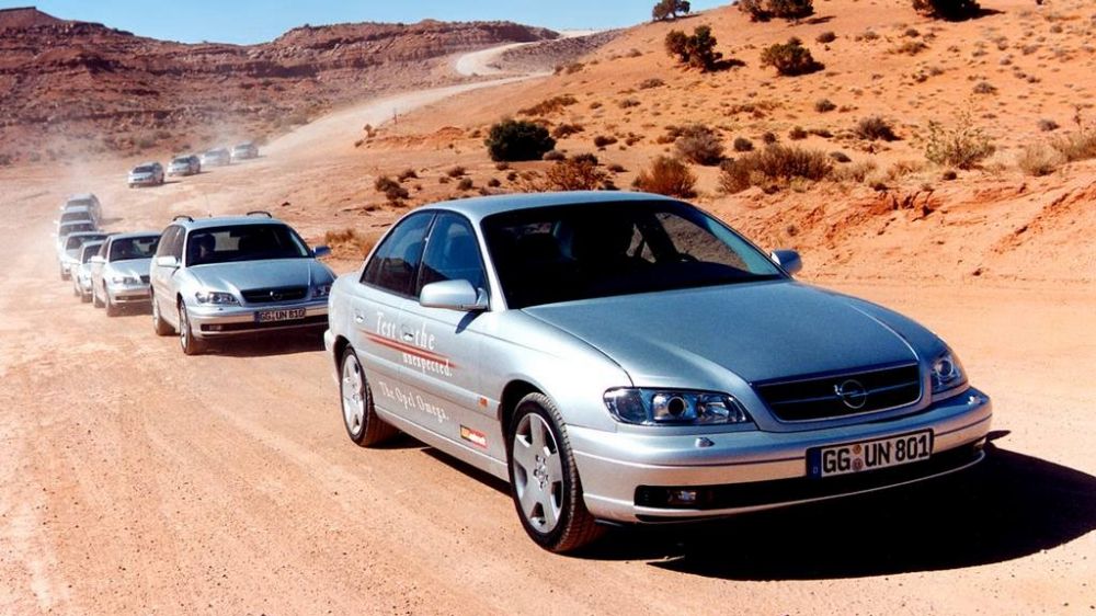 Девочка для битья: как Opel Omega конкурировала с BMW, почему провалилась, и при чём тут Corvette