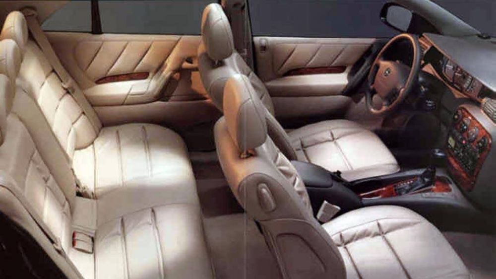 Девочка для битья: как Opel Omega конкурировала с BMW, почему провалилась, и при чём тут Corvette