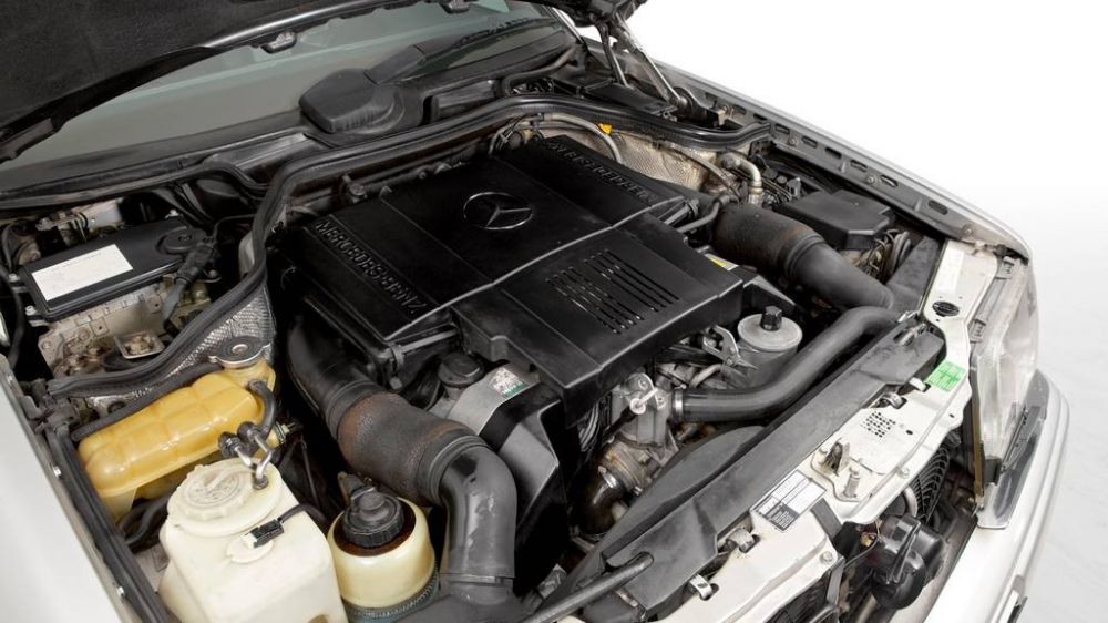 Девочка для битья: как Opel Omega конкурировала с BMW, почему провалилась, и при чём тут Corvette