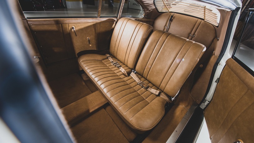 Это что-то новое: свадебный лимузин Porsche