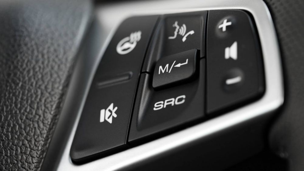 Хруст японской булки: первый тест-драйв Lada Xray Cross с вариатором