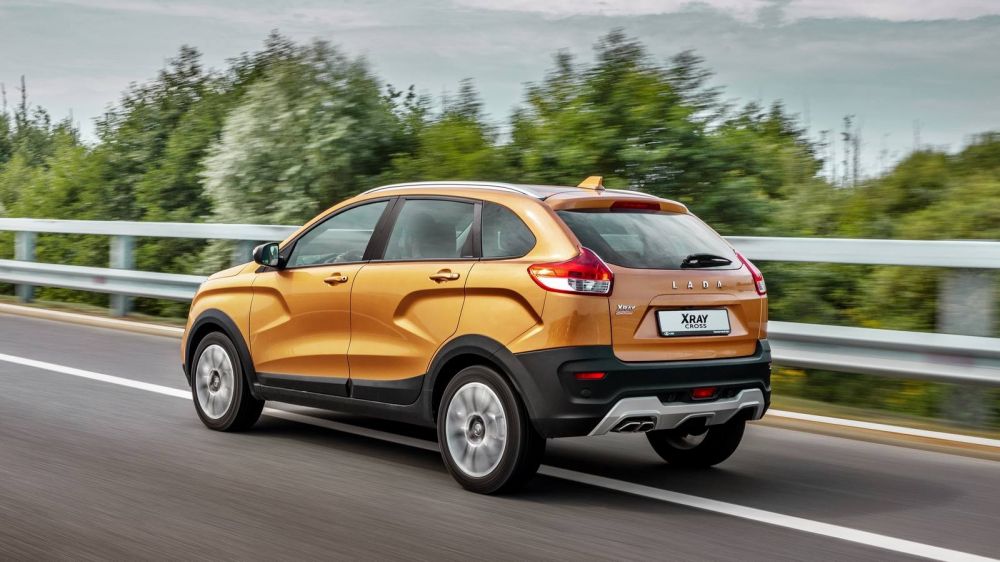 Хруст японской булки: первый тест-драйв Lada Xray Cross с вариатором