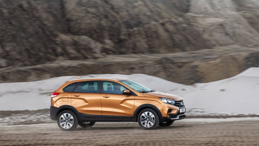Хруст японской булки: первый тест-драйв Lada Xray Cross с вариатором