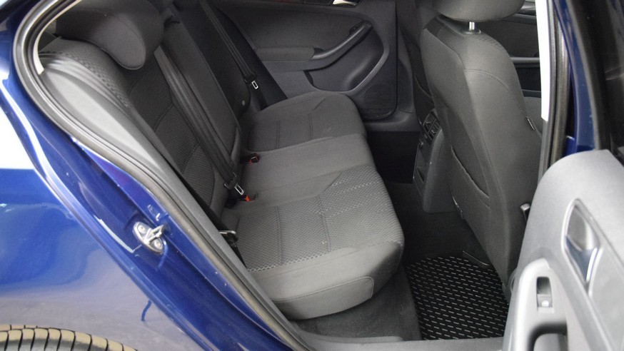 Искать и не сдаваться: покупаем Volkswagen Jetta VI за 500 тысяч