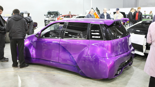 
                        Новые правила по легализации тюнинга отложили на год                    