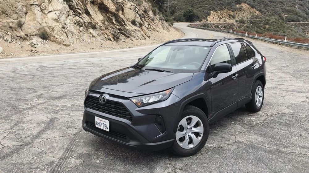 
                        Первый обзор и тест-драйв Toyota RAV4 2019 (видео)                    