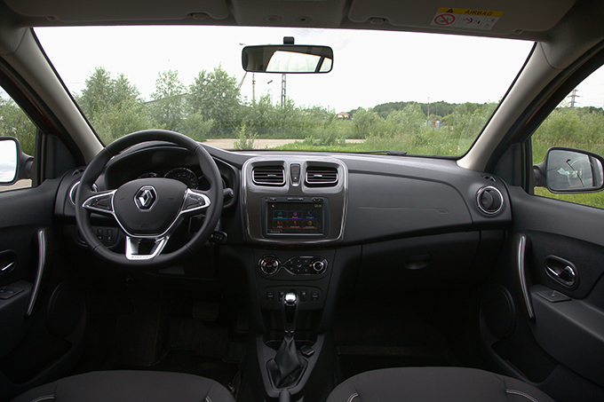 Тест-драйв KiaRio X-Line 1.6, RenaultSandero Stepway 1.6, ВАЗXray Cross 1.8