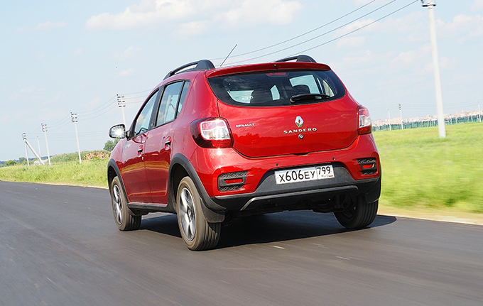 Тест-драйв KiaRio X-Line 1.6, RenaultSandero Stepway 1.6, ВАЗXray Cross 1.8