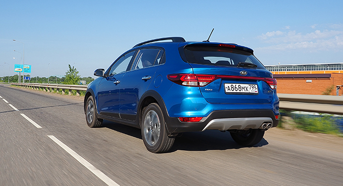 Тест-драйв KiaRio X-Line 1.6, RenaultSandero Stepway 1.6, ВАЗXray Cross 1.8