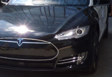 В Калифорнии полицейский электрокар Tesla разрядился во время погони