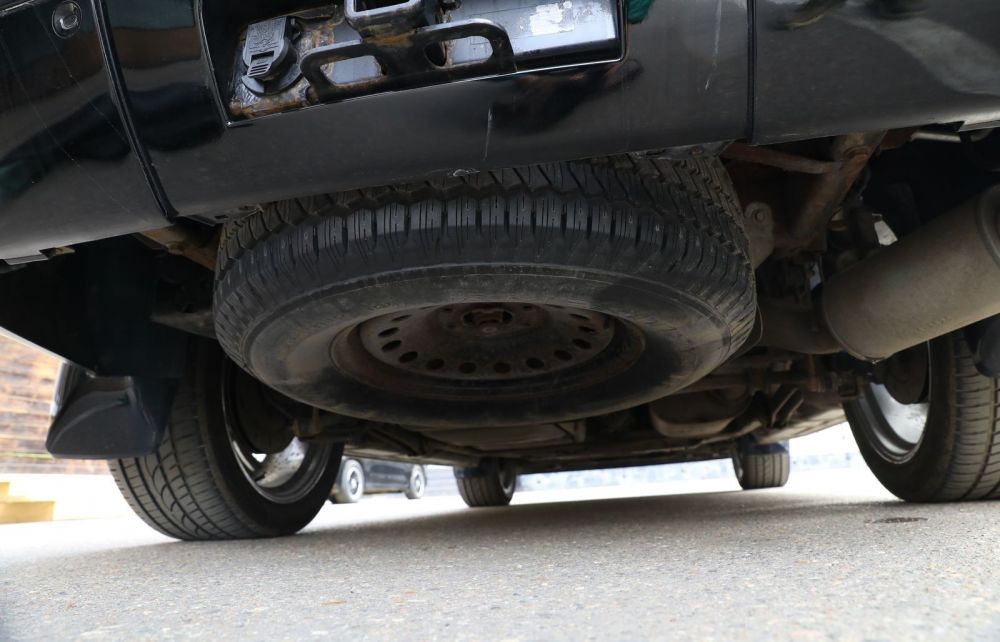 20 литров и 6,5 секунд: опыт владения Cadillac Escalade 2008 года