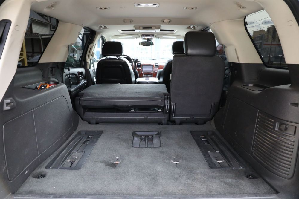 20 литров и 6,5 секунд: опыт владения Cadillac Escalade 2008 года