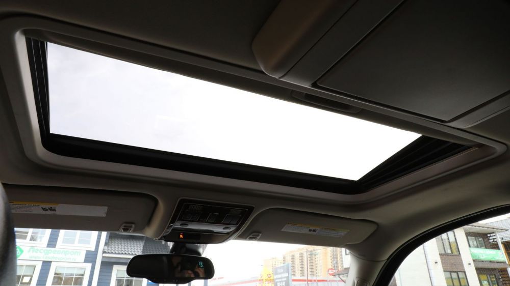 20 литров и 6,5 секунд: опыт владения Cadillac Escalade 2008 года