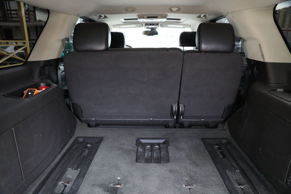 20 литров и 6,5 секунд: опыт владения Cadillac Escalade 2008 года