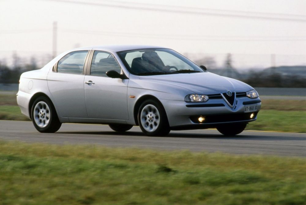 5 причин покупать и не покупать Alfa Romeo 156