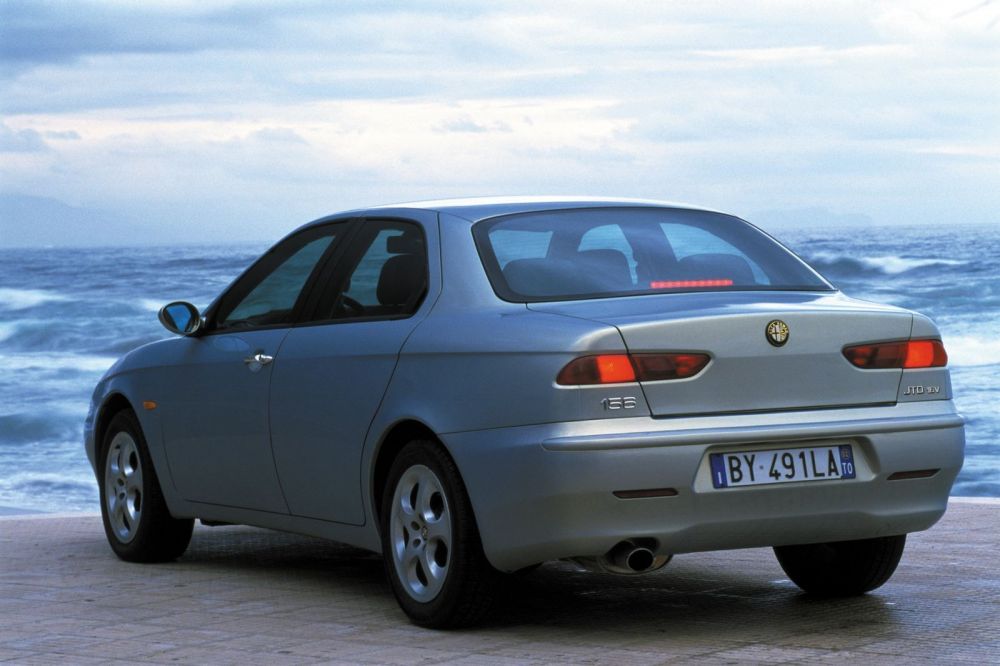 5 причин покупать и не покупать Alfa Romeo 156