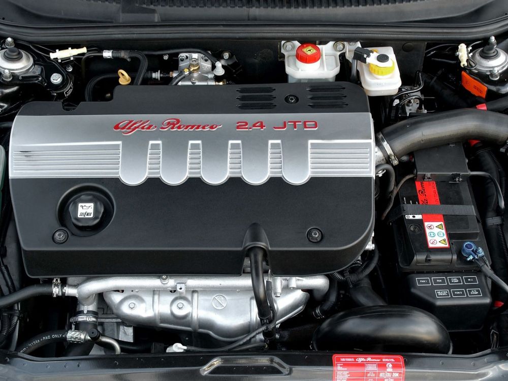 5 причин покупать и не покупать Alfa Romeo 156