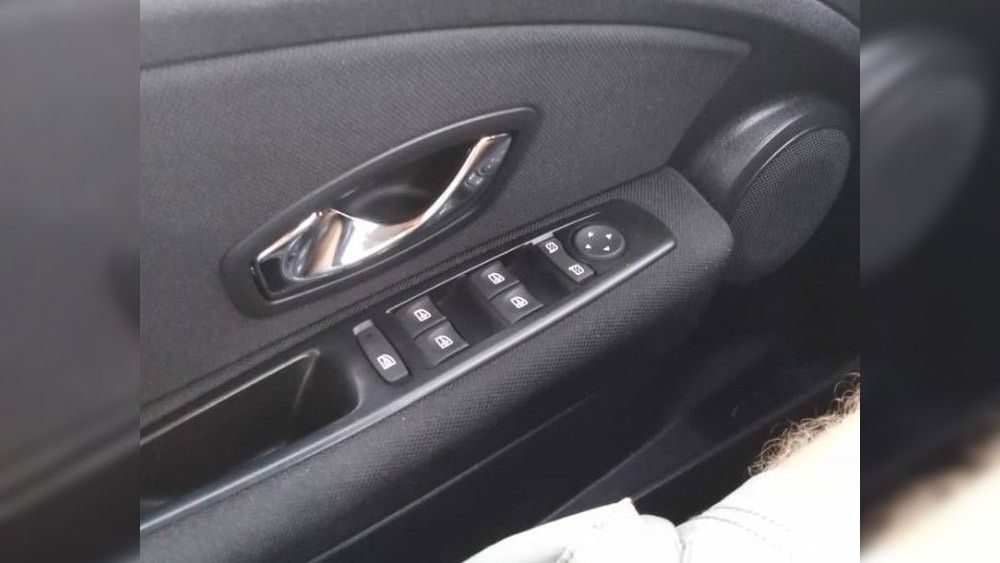 Почти D-класс, недорого: стоит ли покупать Renault Fluence за 500 тысяч рублей