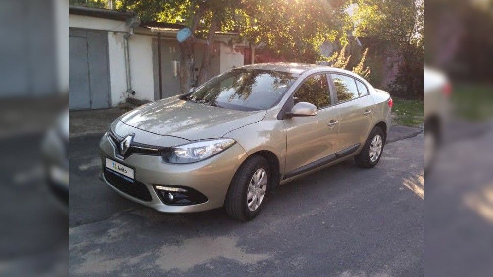 Почти D-класс, недорого: стоит ли покупать Renault Fluence за 500 тысяч рублей