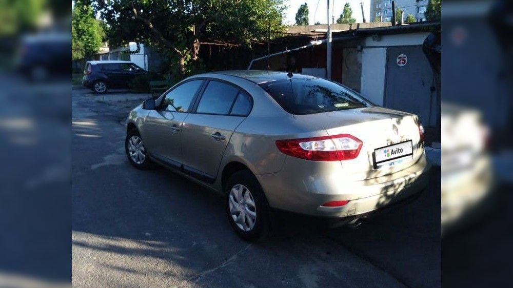 Почти D-класс, недорого: стоит ли покупать Renault Fluence за 500 тысяч рублей