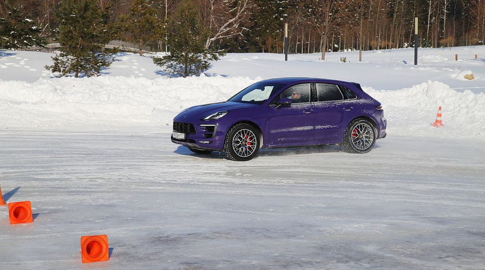 Тест-драйв полноприводных Porsche Panamera и Macan