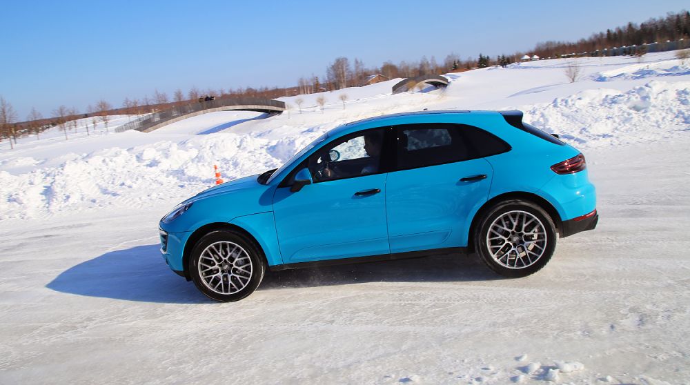 Тест-драйв полноприводных Porsche Panamera и Macan